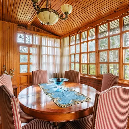 Dreamy Duplex With Huge Garden In Kocaeli