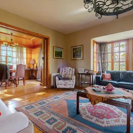 Dreamy Duplex With Huge Garden In Kocaeli Hotel